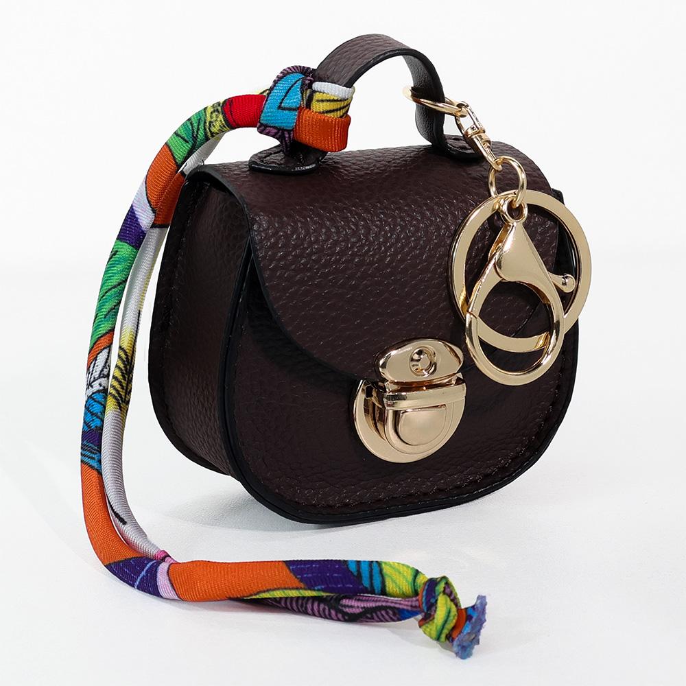 Mini PU Leer Zadel Tasje Bedel Tas Hanger Luxe Schattige Portemonnee Hanger Mode Decor Creatieve Sleutelhanger Cadeau Lippenstift Tas bruin