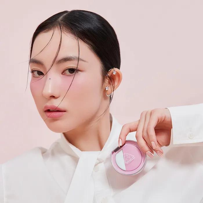 Blush Lighter (free Clear Handle Brush)