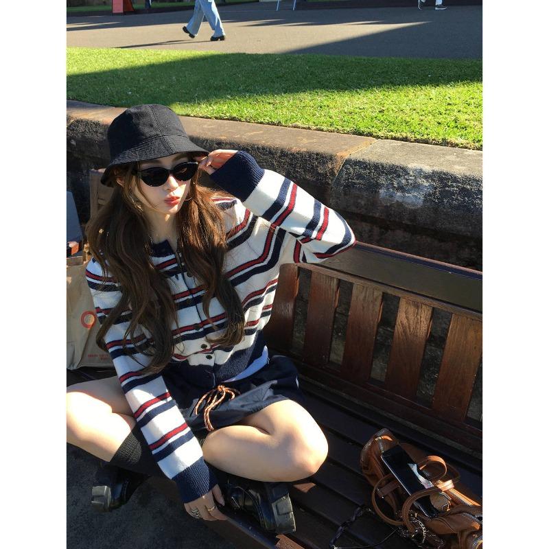 

Женский вязаный кардиган в полоску контрастного цвета, осенне-зимний, для многослойной носки, однобортный, с дизайном, визуально омолаживающим, топ-куртка L