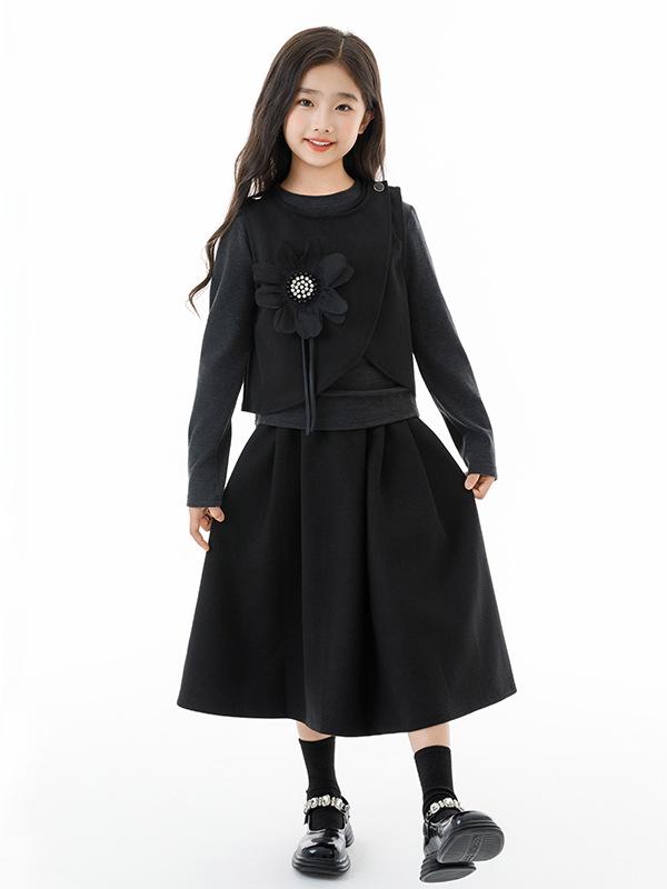 Autumn 2025 Girl's Casual Parent-Child Three-Piece Set: Vest, Base Shirt, Skirt