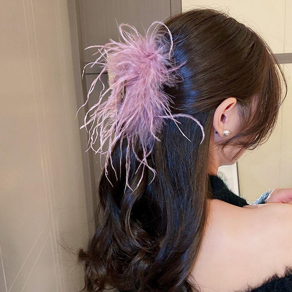 For Girls Fluffy Plush Women Hair Clips Korean Hair Accessories Feather Hair Claw Feather Hairpins