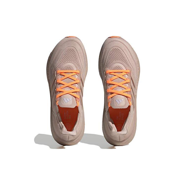 Nové Adidas Ultra Boost Light Wonder Taupe Solar Red HQ6343