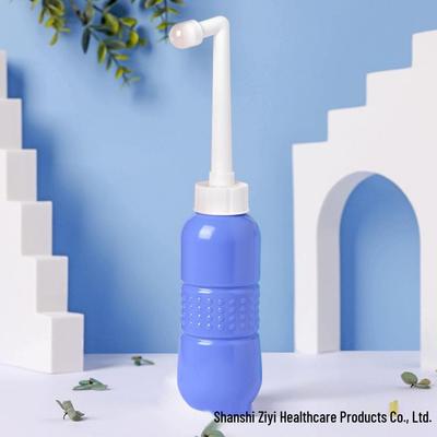 Přenosný bidet pro ženskou hygienu - Mytí vulvy, hýždí a análního otvoru