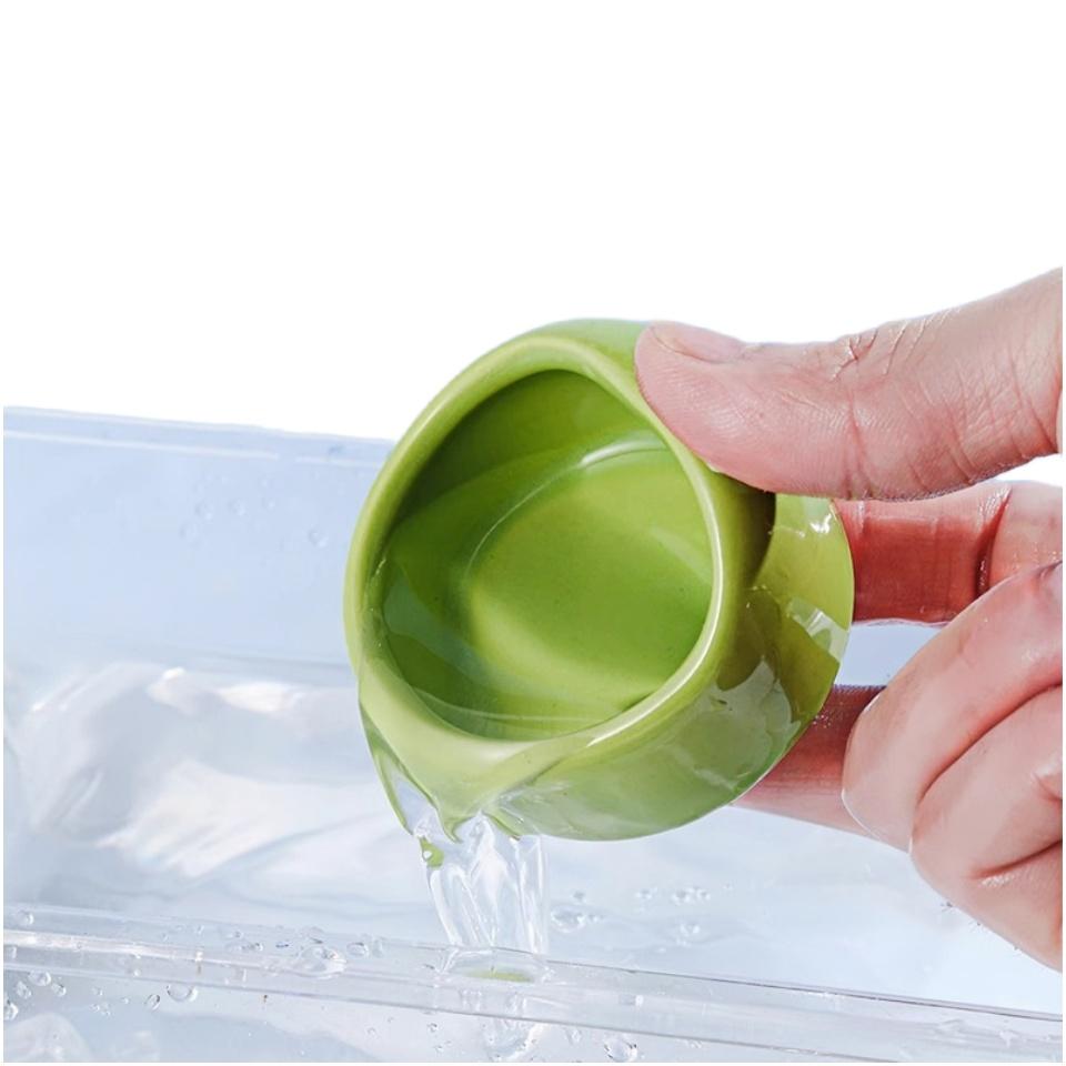 Non-Slip Plastic Pet Bowl - Small Animal Feeder & Water Dish for Hamsters, Rabbits, Cage Essentials Durable Food Container
