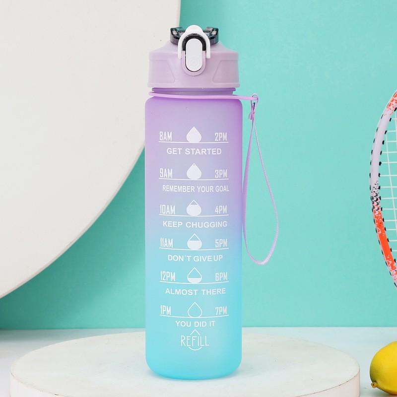 Große Kapazität 1000ml Farbverlauf Mattierte Tragbare Sportwasserflasche mit Stroh