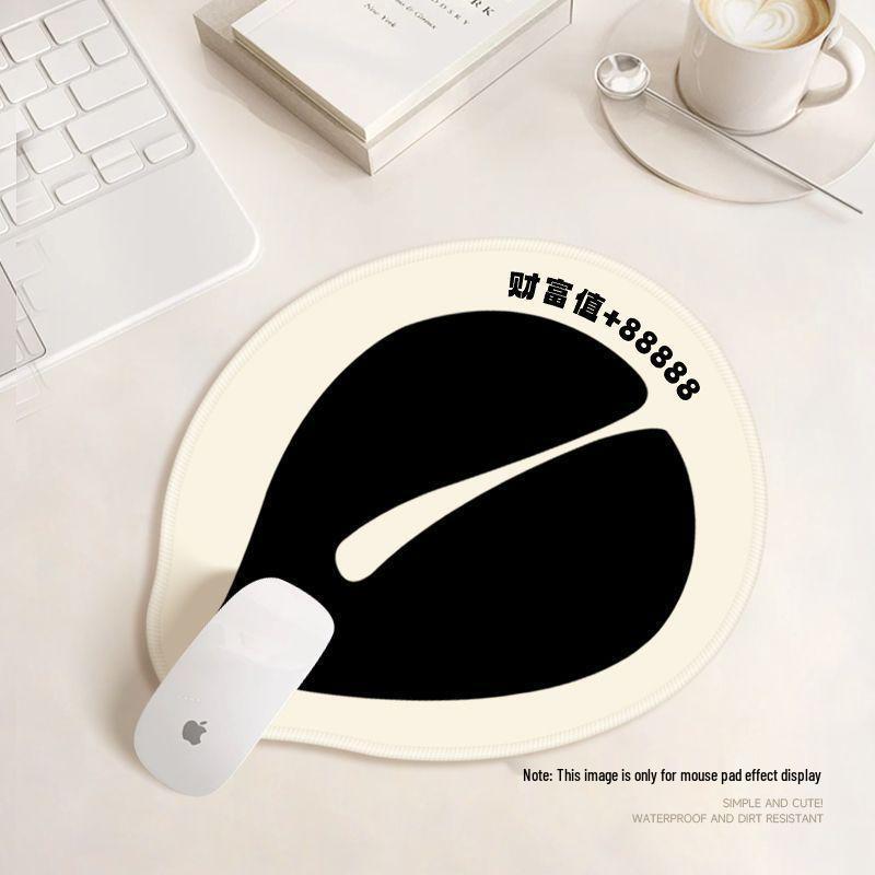 Thickened Wooden Fish-Shaped Mouse Pad with Wrist Rest - Dirt-Resistant, Washable Cartoon Design for Office Use