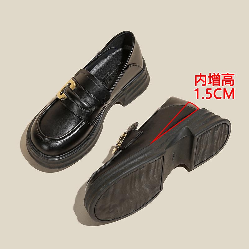 

Зимние универсальные женские студенческие черные маленькие кожаные туфли на платформе-маффин, одинарные туфли женские 40 чёрный