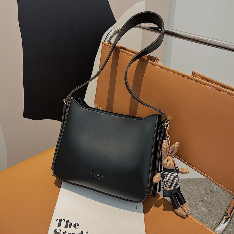 Bags with pendants New versatile women's retro single shoulder underarm fashion wide shoulder strap messenger bag