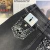 Damenjeans mit Streetstyle-Strasssteinen, dehnbar, schmal geschnitten, besticktes Totenkopf-Design, gerade Hosenbeine