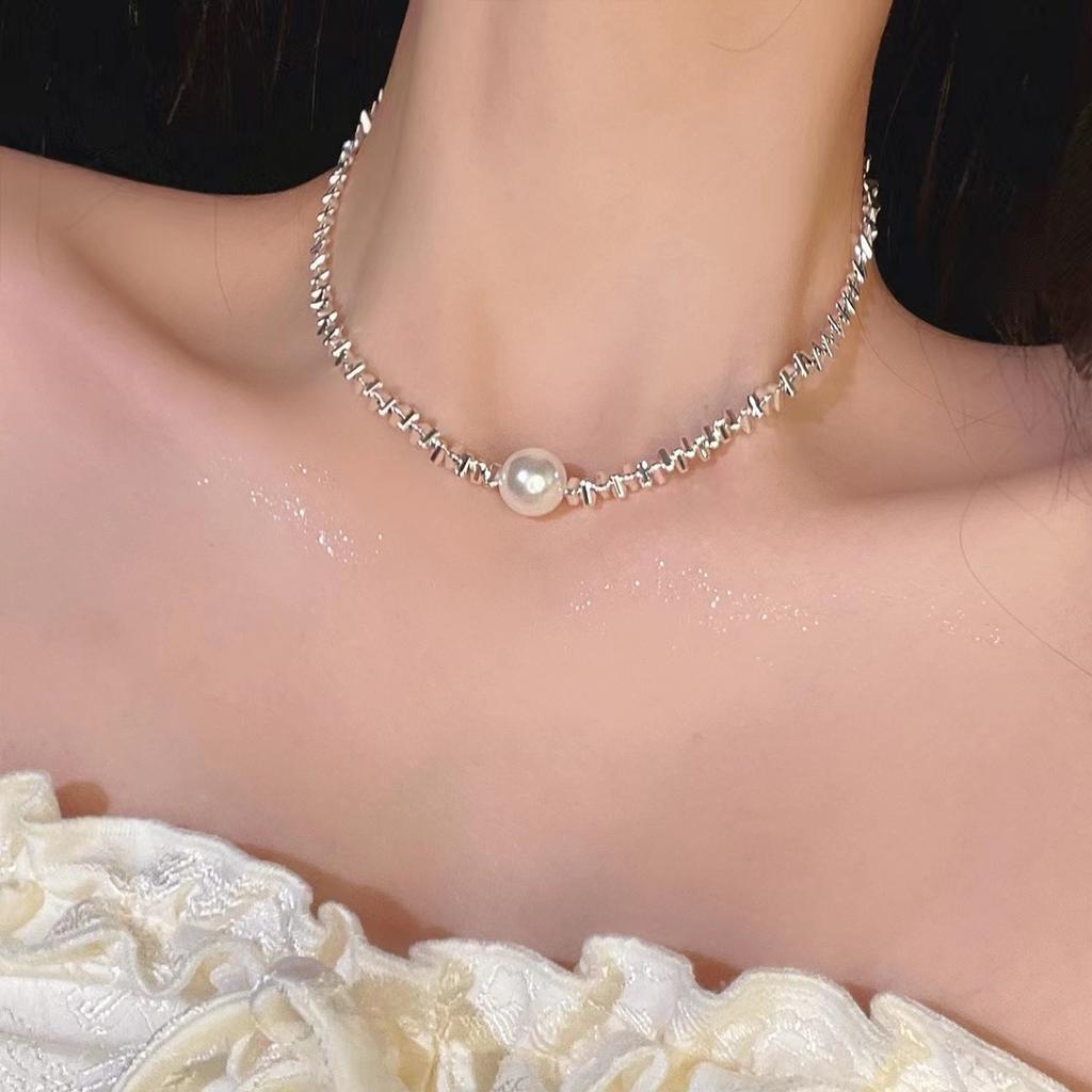 Irregular Broken Silver Imitation Pearl Pendant Necklace High-end Design Collarbone Chain Niche Light Luxury Ins Temperament Neck