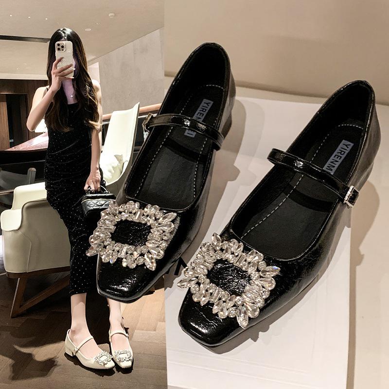 

Туфли Мэри Джейн женские весна 2025 новые французские стразы квадратная пряжка модные одинарные туфли квадратный носок толстый каблук высокие каблуки женские 35