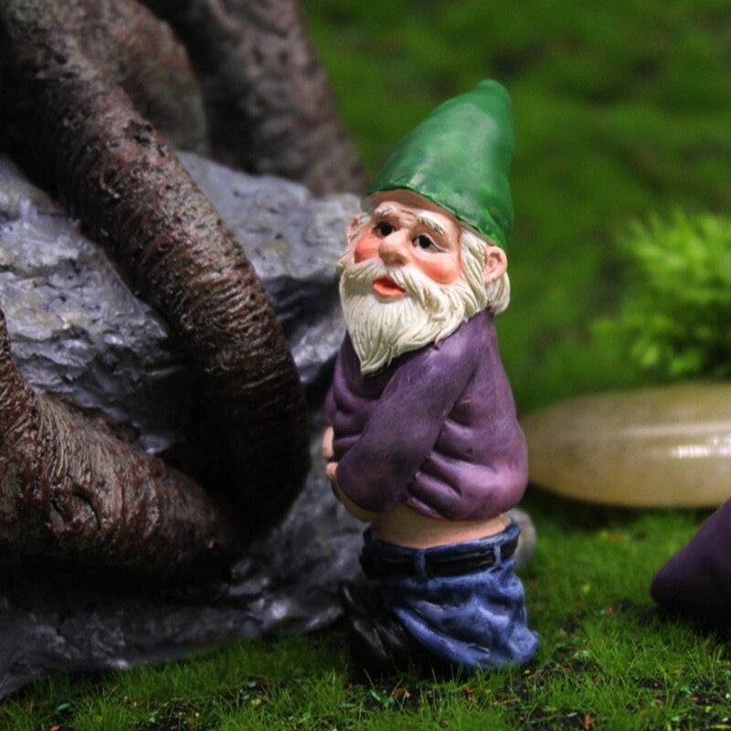 Resin Naughty Garden Gnome Figurine Christmas Dress Up DIY Garden Decoration Resin Gnome Decoration Durable Garden Accessories