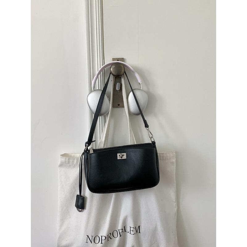 Portable Shoulder Bag Women's New Simple Niche Underarm Bag Women's High-end Fashion Style Small Square Bag