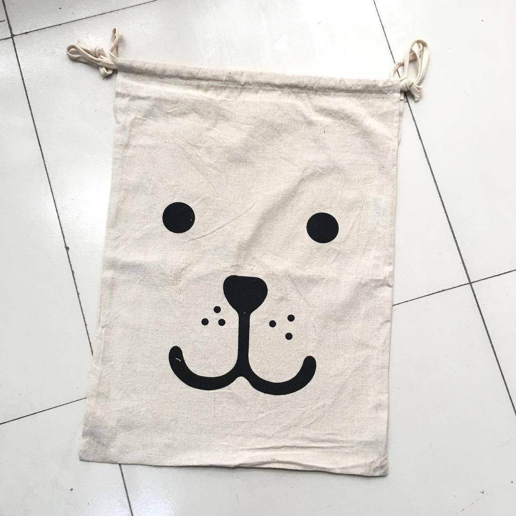 Große Kordelzugtasche zur Aufbewahrung von Kleidung, Spielzeug und Steppdecken - Staubdichter Organizer