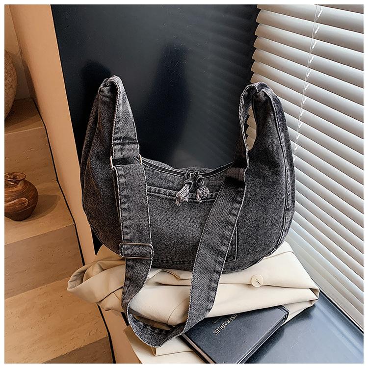 New denim casual simplicity 2025 simple large capacity literary retro lazy wind crossbody shoulder bag women