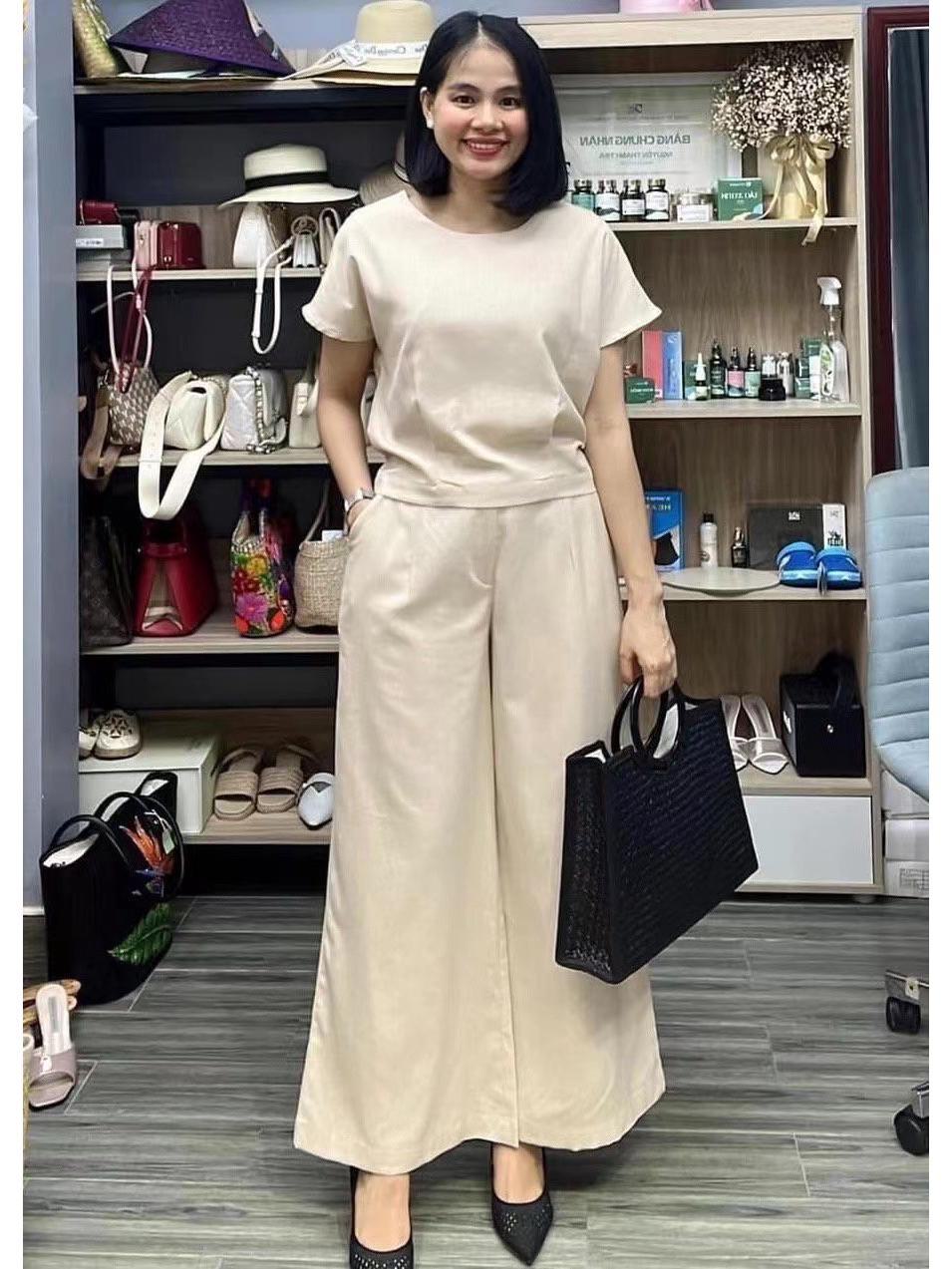 

2023 Международный однотонный костюм-двойка с короткими рукавами - Элегантный женский наряд для поездок на работу XL покинуть белый