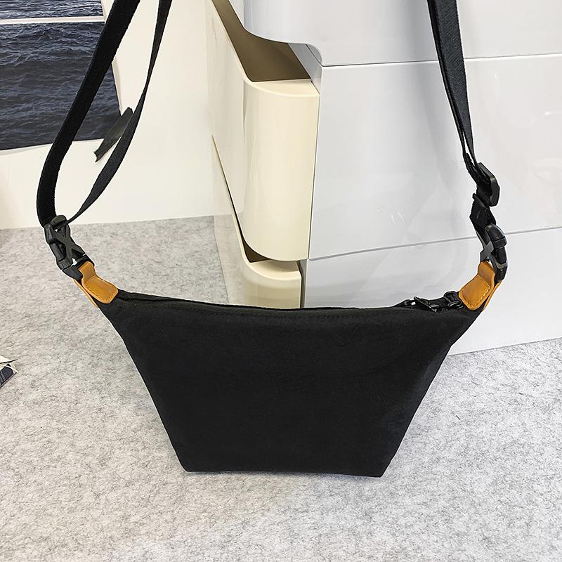 New Messenger Bag Men's and Women's Large-capacity Solid-color Portable Dumpling Bag Literature and Art Student Shoulder Bag