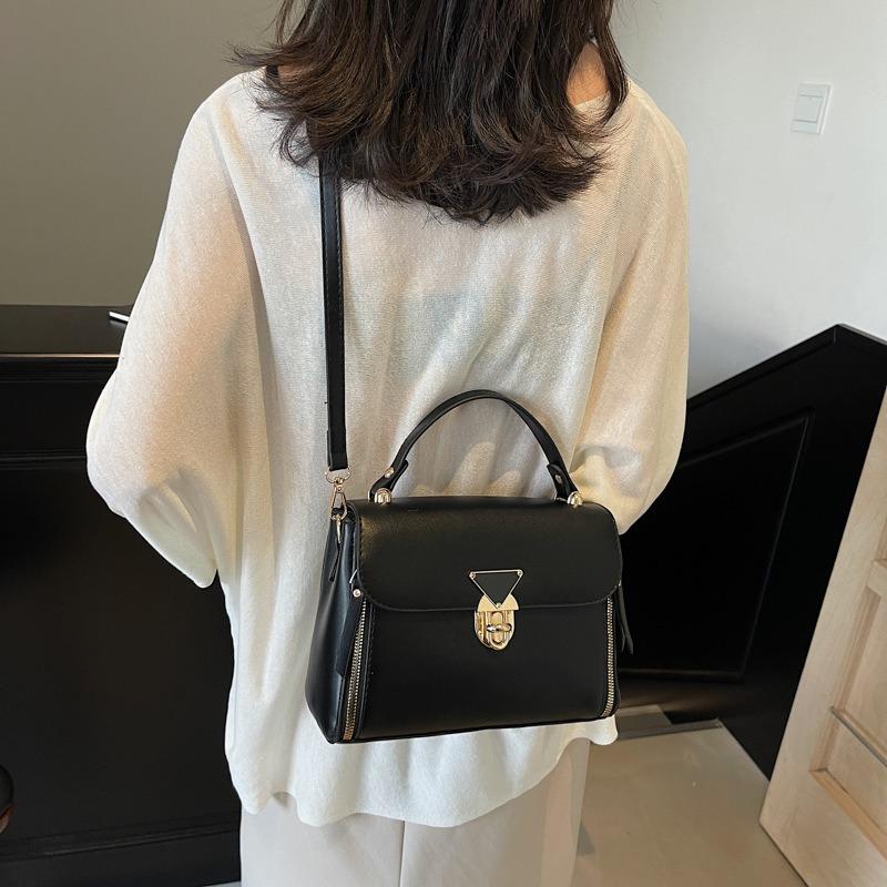 Retro einfache kleine Tasche Damen Herbst und Winter neu tragbare kleine quadratische Tasche hochwertig Pendler Umhängetasche
