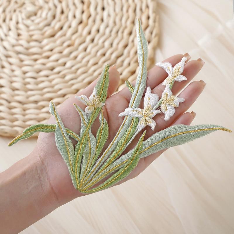 Ancient Style Phalaenopsis Embroidery Patch for Clothes, Pants, Bags & Hanfu DIY