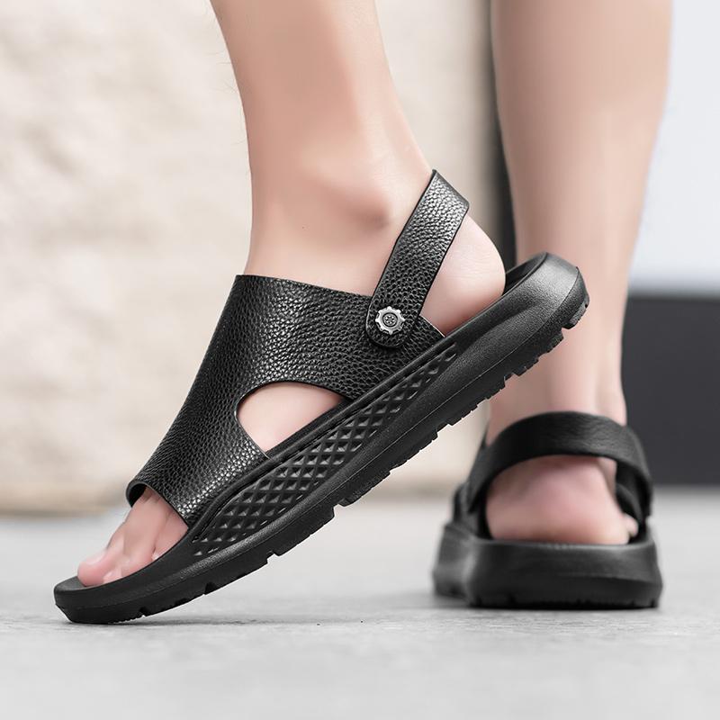 New Handmade Flats Summer Male Sandals Men Breathable Leather Shoes Man Outdoor Men Sandals Antiskid Beach Sandals Hollow Shoes
