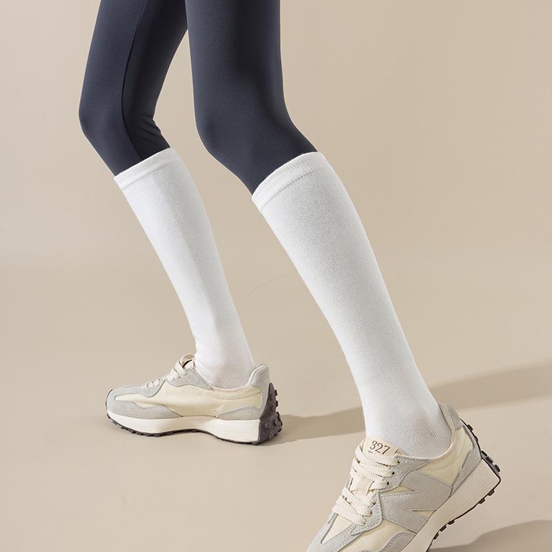 Extra velké pánské bavlněné ponožky střední délky pro střední věk a starší, černé (Velikosti 45-48)