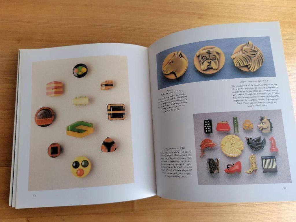 [USED] BUTTONS Foreign books