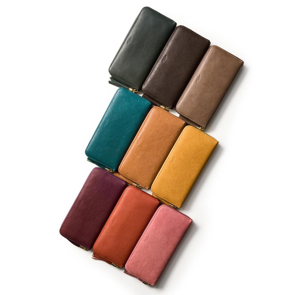 Italian 4 BARONE Goatskin Leather Wallet Featured in anan A lightweight and long wallet made by a local wallet maker using goatskin Features vertical