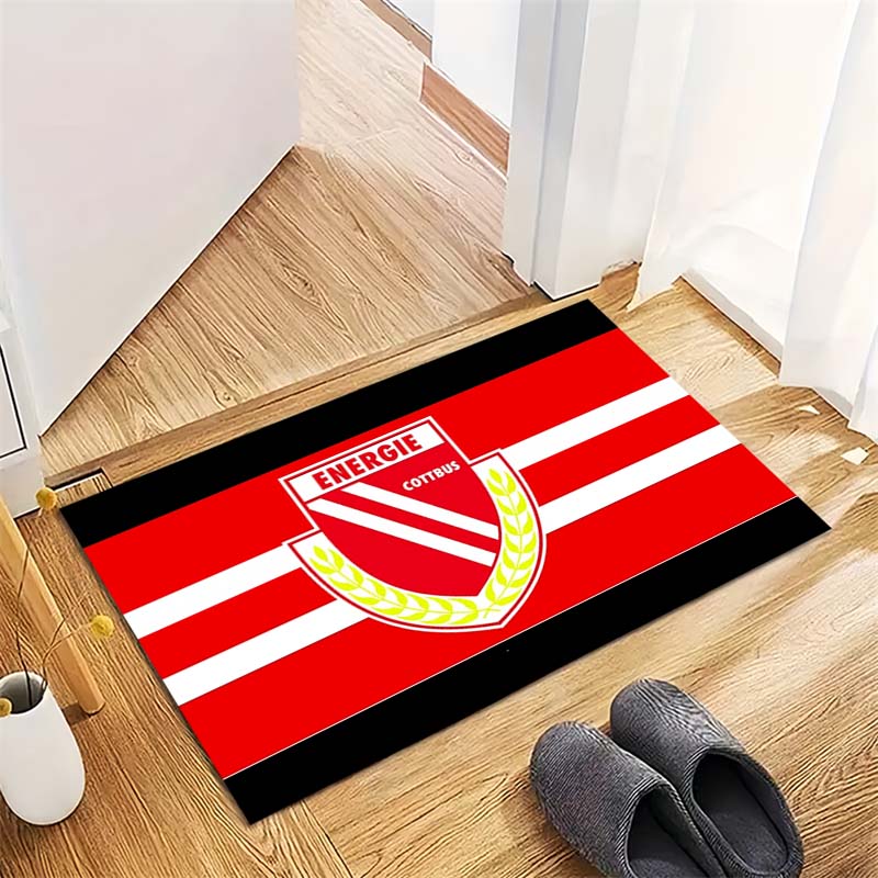Tappeto Area Stampa Bandiera a Strisce Rosse Bianche Emblema Energie Cottbus Tappetino Rettangolare Antiscivolo Decorazione Ingresso Casa Tifoso di Calcio
