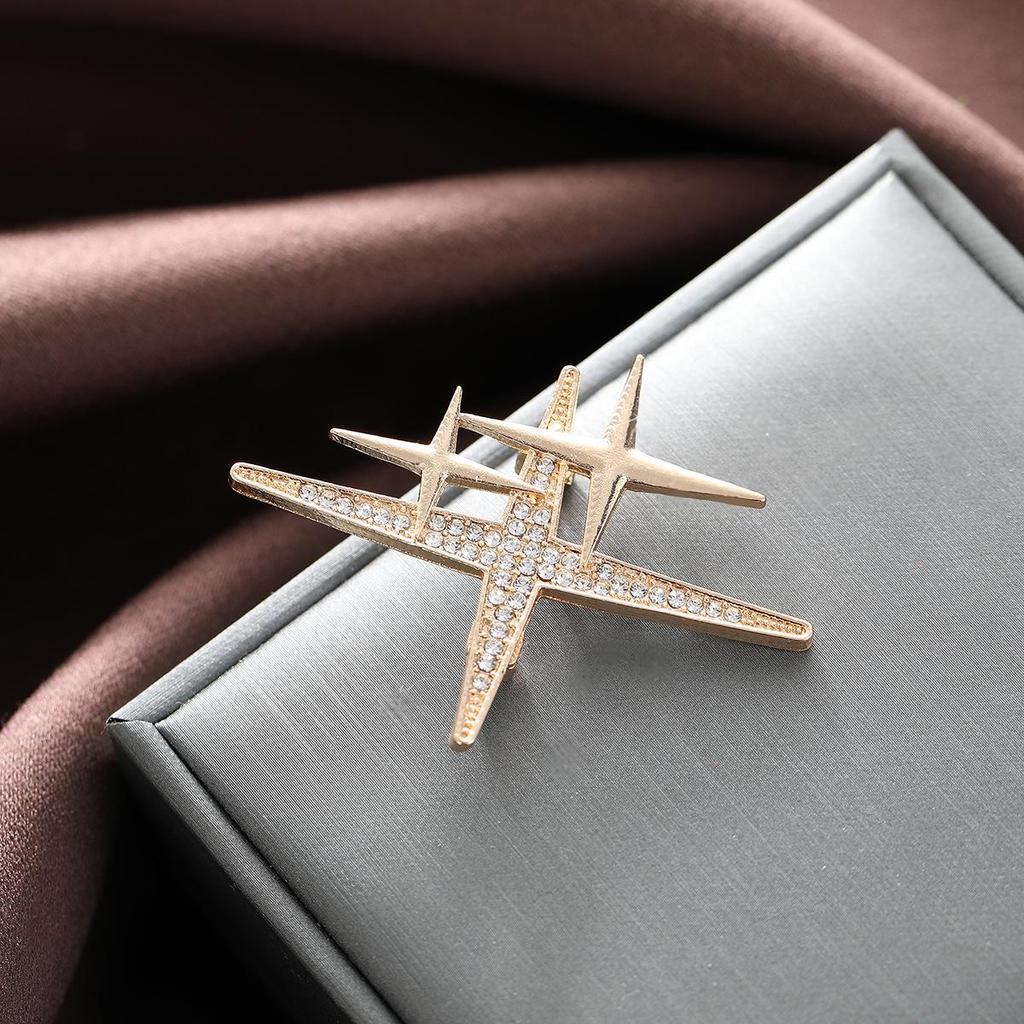 Rhinestone Star Brooch - Women's Suit Jacket Accessory, Korean Style, Light Luxury Fashion