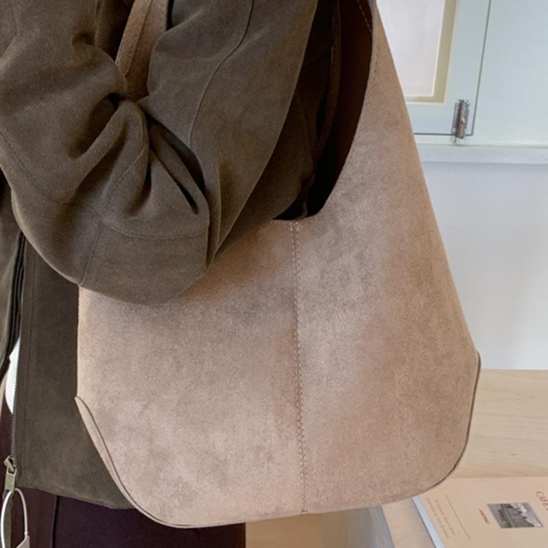 Lazy Wind Large-capacity Suede Bag New Simple Shoulder Underarm Bag Retro Commuter Portable Tote Bag