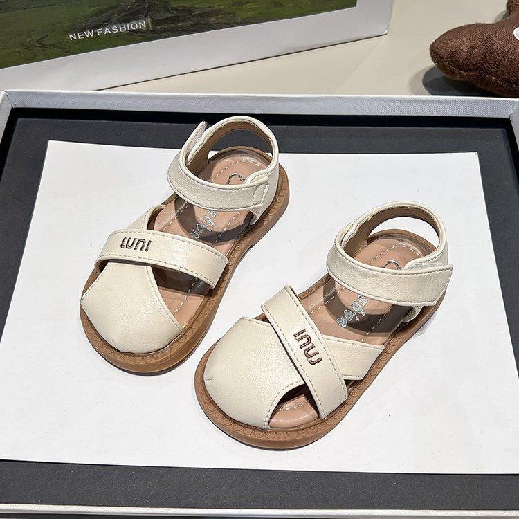 

Босоножки для девочек Baotou Мягкая подошва Детские туфли принцессы Детская летняя обувь 2025 Новая обувь для девочек Тренд 30