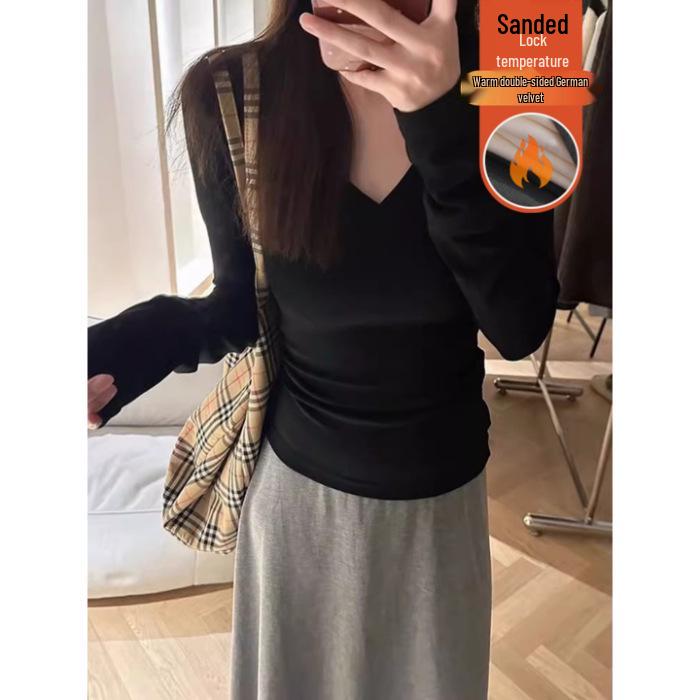

Women s V-neck Slim Fit Solid Color Long Sleeve Pure Cotton Top with Silver Fox Fur Detailing. XL