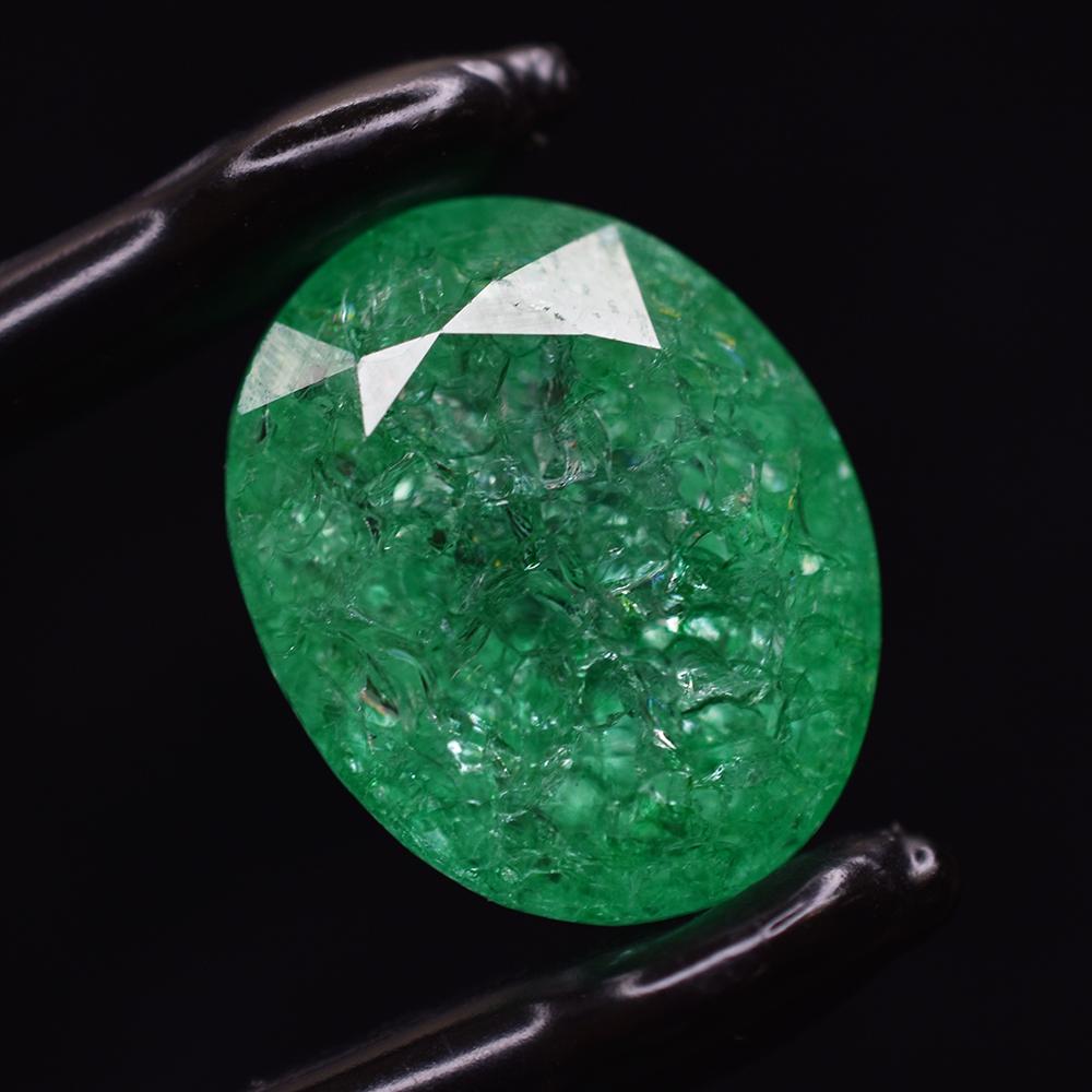 Colombian Green Emerald Oval Cut 33.05 Ct Natural Certified Gemstone