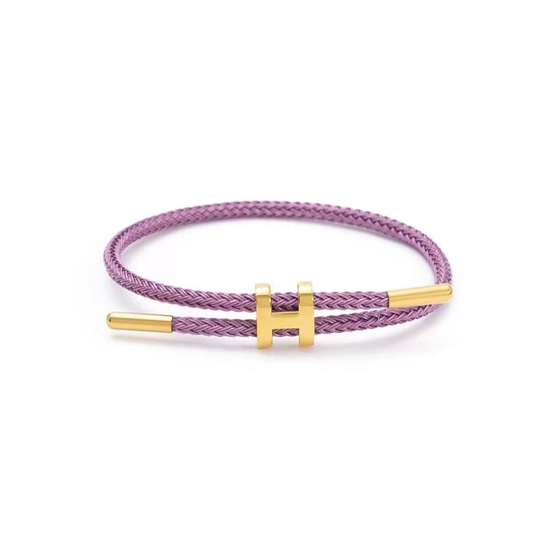 Bracelet en Corde Tressée Réglable pour Femmes avec Breloques en Acier Inoxydable Bijoux d'Empilage de Bras