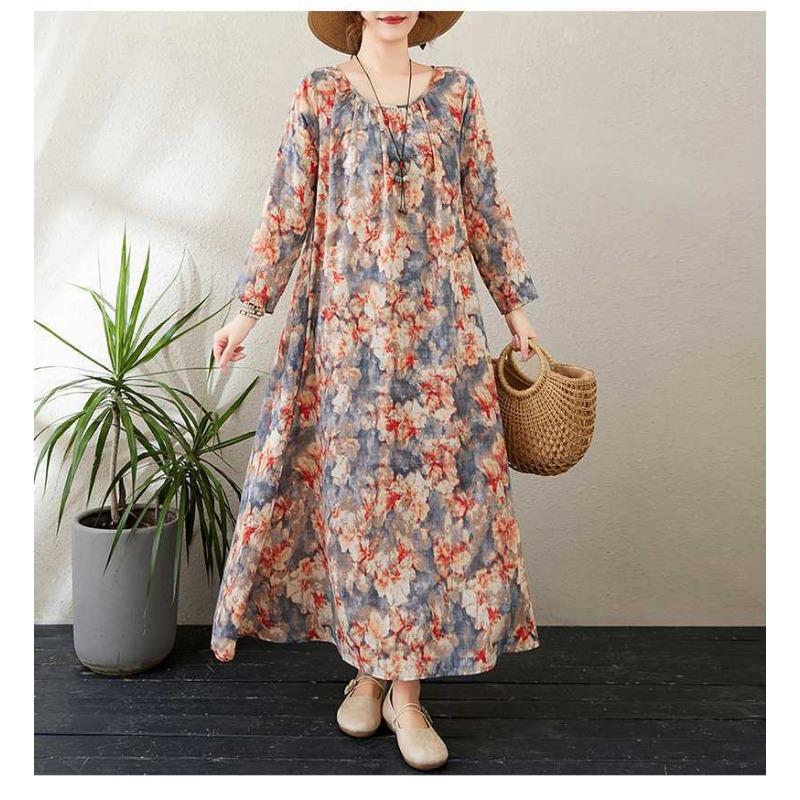 2025 New Round Neck Minimalist Long Sleeve Extra Long Dress Vacation Style