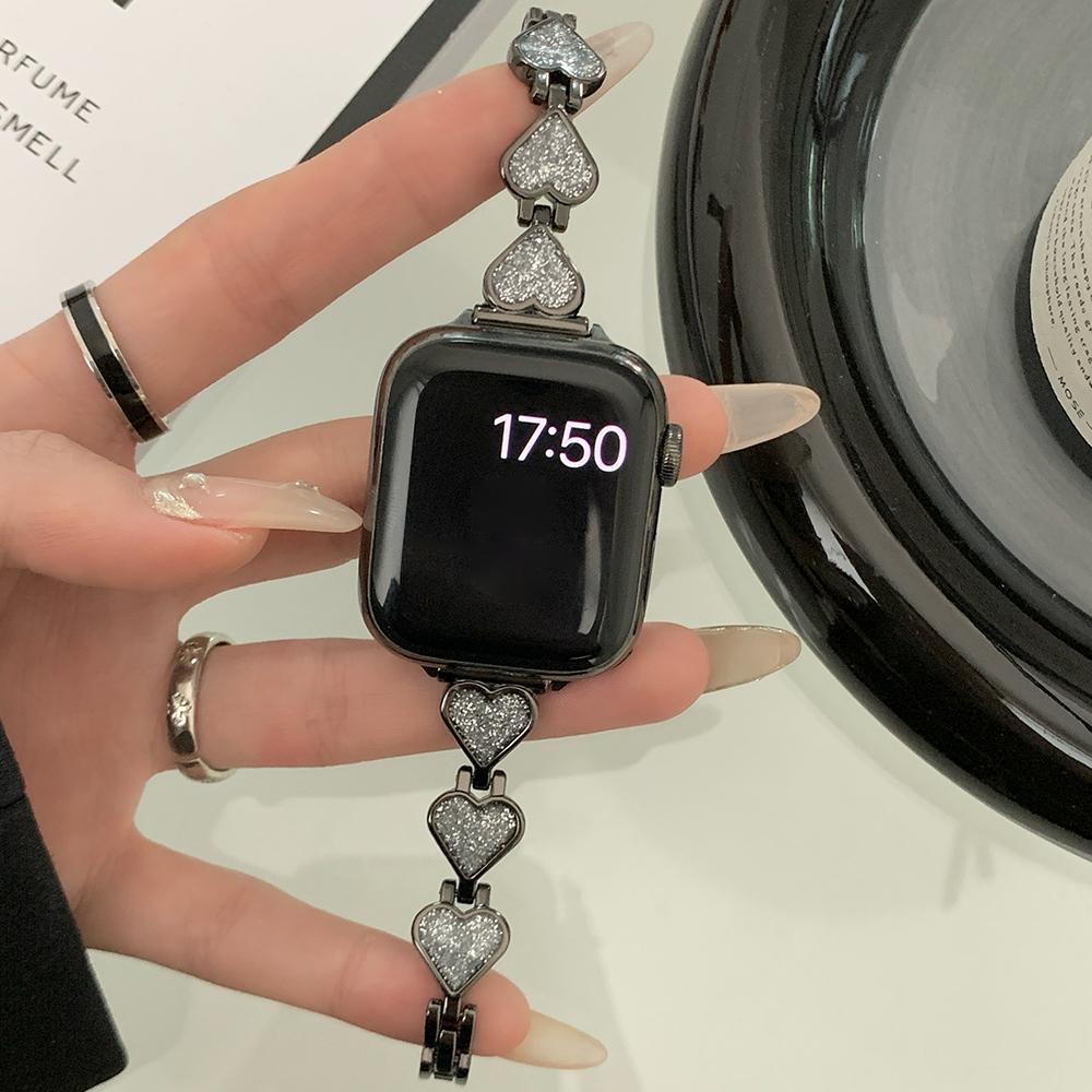 

Glitter Heart Watch Strap for Apple Watch Series 10 42mm/9 8 7 41mm/6 5 4 SE (2022) SE (2023) SE 40mm/3 2 1 38mm Zinc Alloy Band Silver