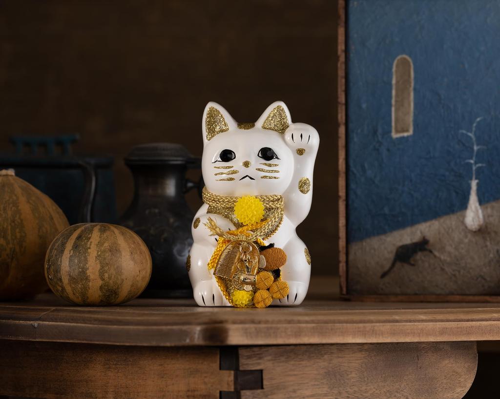 Lyckokatt Förmögenhetssamlande Vänster tass upphöjd Keramisk Lyckokatt Lyckoamulett Feng Shui-prydnad Offerlåda (S-STORLEK Vit) / _ Maneki-neko (fa_S Vit)