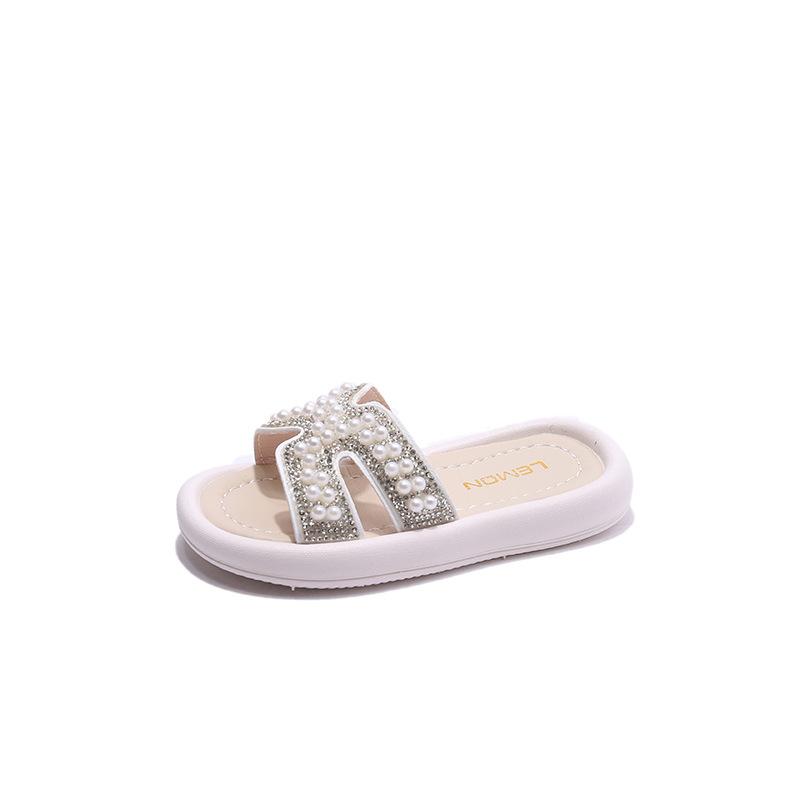 2026New Summer Girls' Slippers Fashionable Baby Slip-on Sandals with Soft Soles and Pearls
