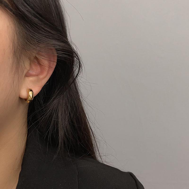 Cercei metalici sensibili pentru urechi, cu cerc: Manșete retro pentru urechi fără piercing pentru femei