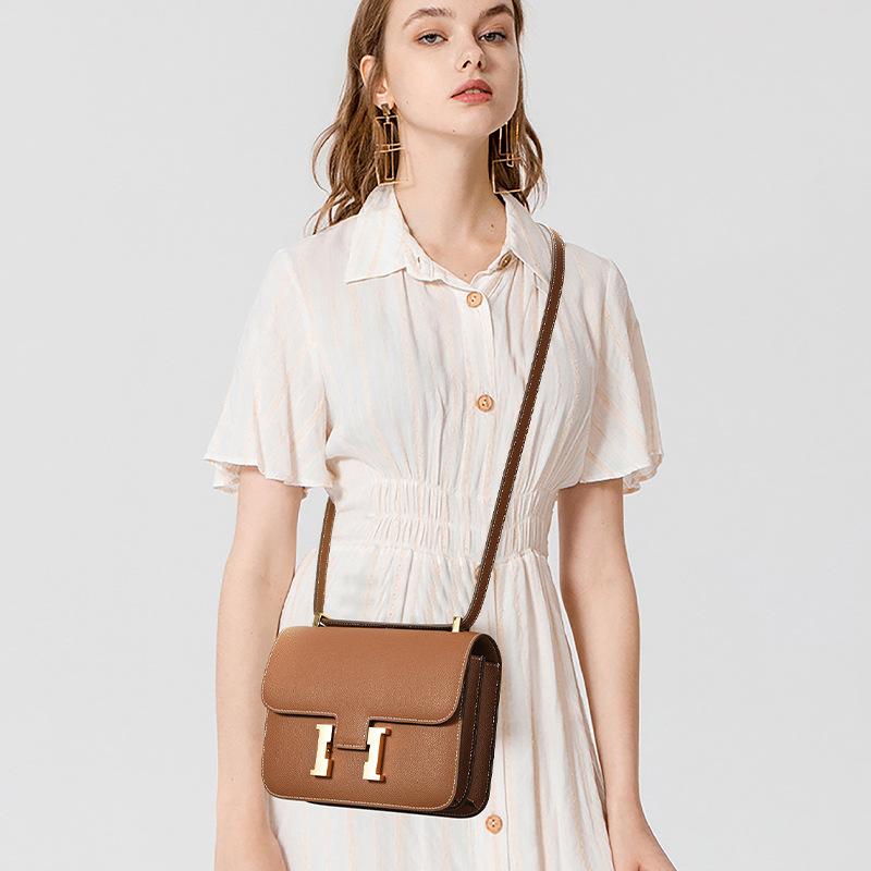 Cowhide Bag Versatile Messenger Bag, Underarm Leather Simple Girls High-end Summer Shoulder Bag