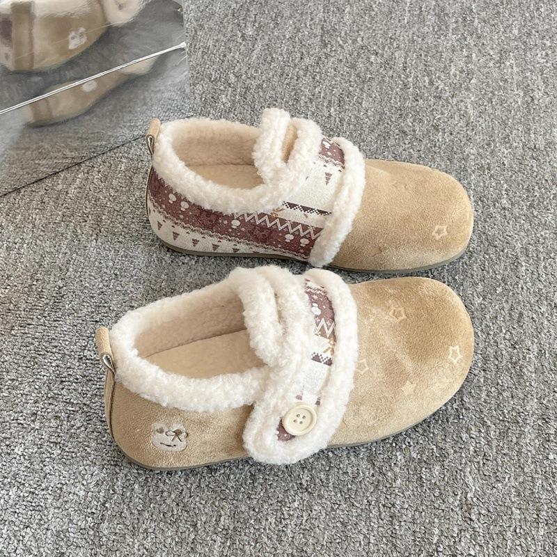 

A Pair of Boots with Fleece Lining, Women s New Style Shoes, Thick-soled Shoes, Cotton Shoes 40 хакі
