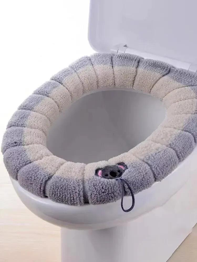 Winter padded colorful portable toilet seat cover. Thick and washable anti-freezing toilet cover, suitable for bathrooms.