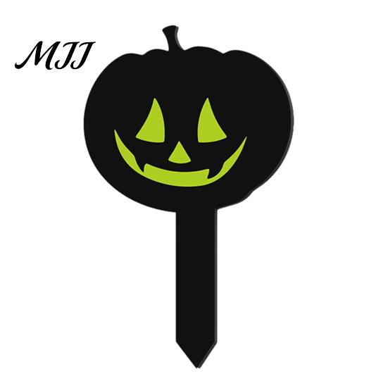 Halloween Party Festive Stakes Pumpkin Yard Sign with Stake, Glow in The Dark Cool Theme Props Spooky Silhouette Garden Stake for Outside Patio