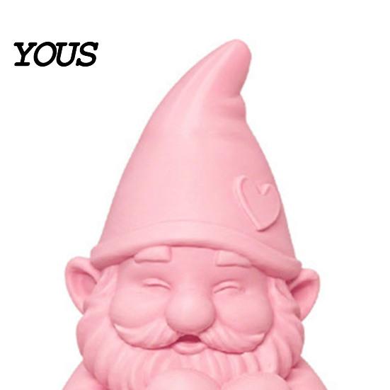 Romantic Home Decor 3D Printed Garden Gnome Statue Holding Heart, Cute Pink Figurine, Weather-Resistant Indoor Stable Tabletop Ornament