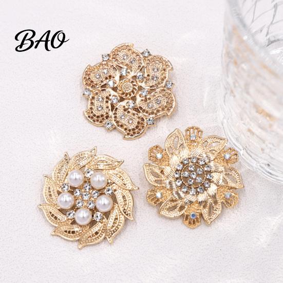 Oxidation Resistant Pins Retro Rhinstone Flower Brooch for Women, Golden Plated Alloy Floral Tone Pin Lapel Pin, Clothing Jewelry Accessories Wedding