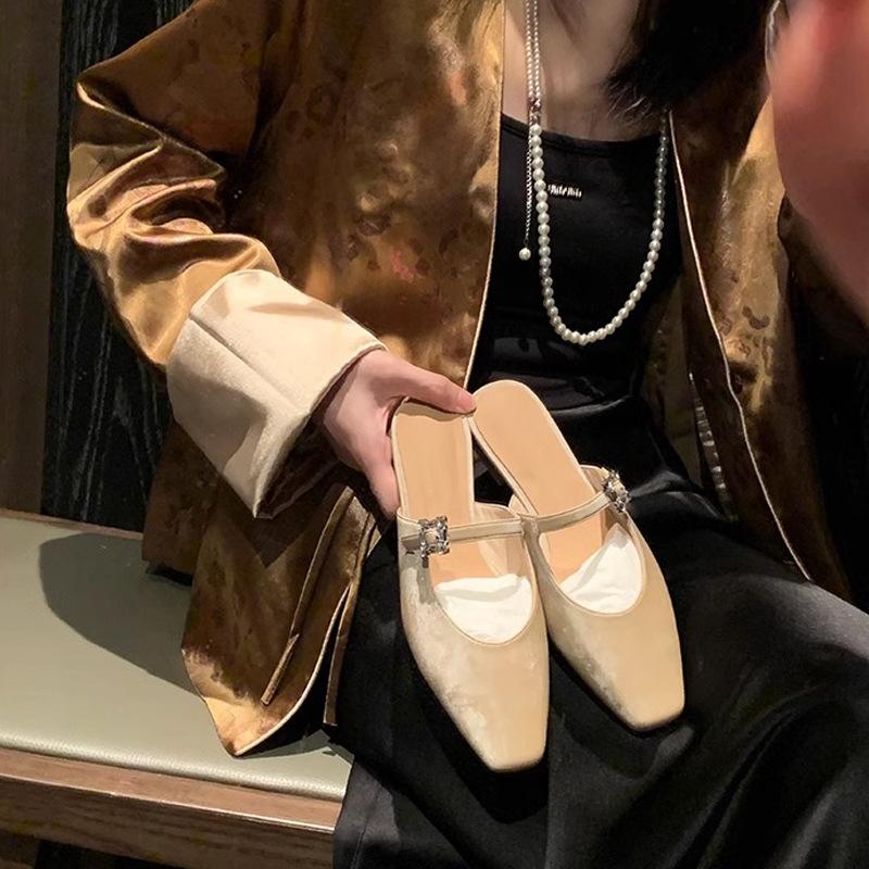 

Grape mother new Chinese style national style~ retro square head half pack diamond buckle with low heel Muller half drag outer wear 35