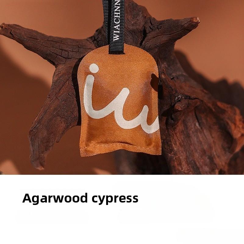 Car Aromatherapy Car Perfume Sachet High-end Long-lasting Light Fragrance Outlet Hanging Piece Sachet Agarwood & cypress