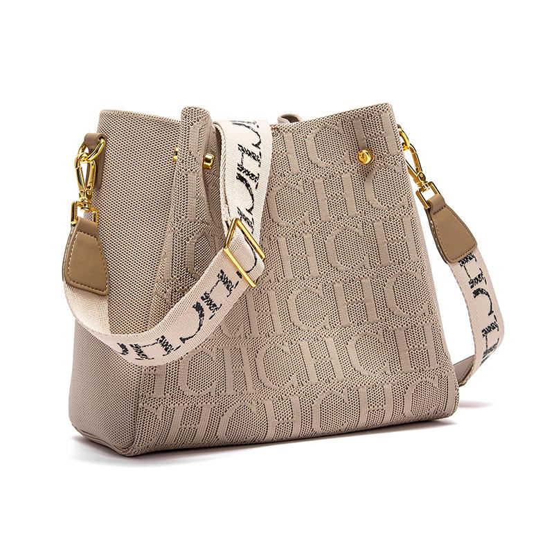 CHCH Women s Shoulder Bag New Magnetic Buckle Khaki Shoulder Bag Large Capacity хаки