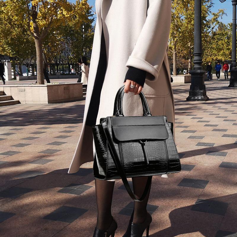 Versiune geantă neagră Geantă încrucișată, de mare capacitate, cu un singur umăr