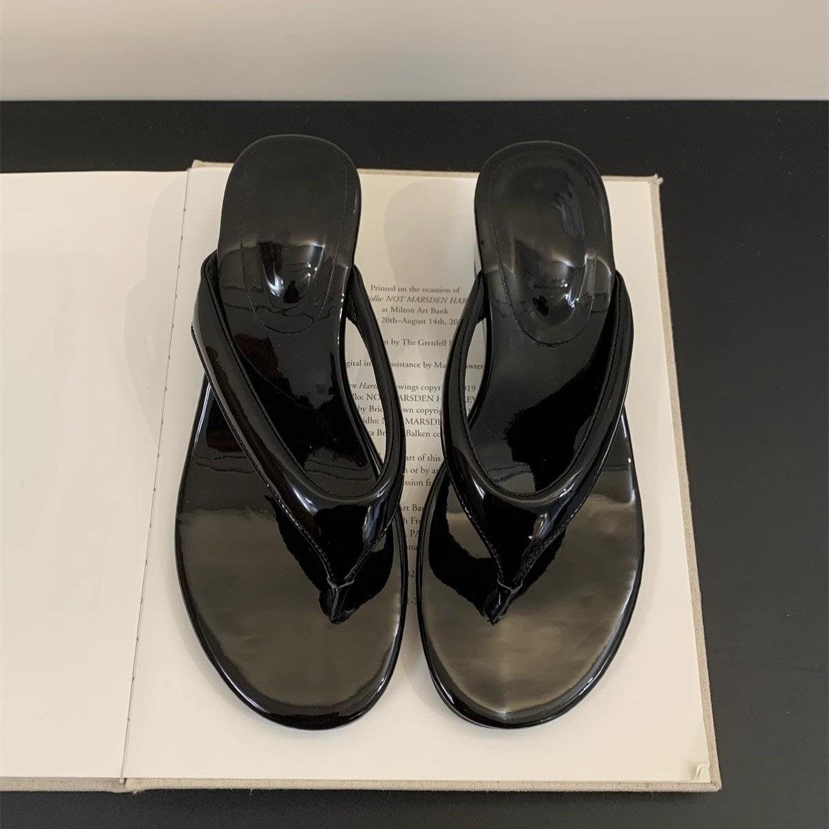 

Шлепанцы на танкетке с увеличением роста, женские новые темпераментные сандалии для отдыха с перегородкой для пальцев 40 чёрный